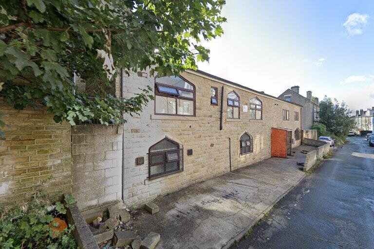 Exterior of Makki Masjid Halifax